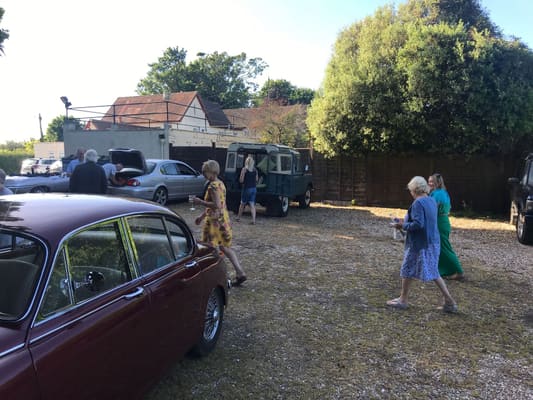 Get together at the Vine, two meters please !, June 2020: photo 3 of 14